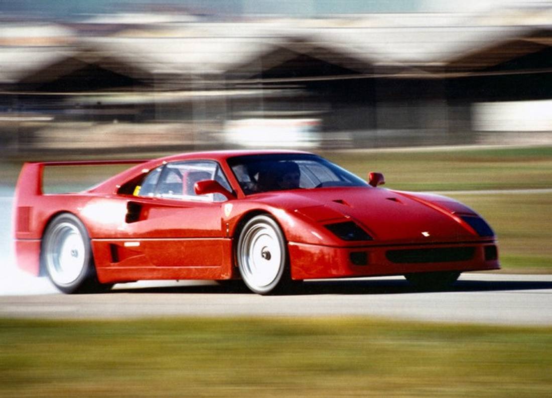 ferrari-f40-front