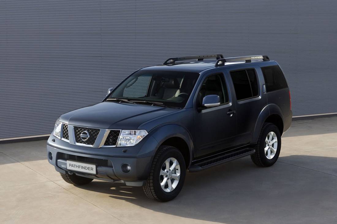 nissan-pathfinder-front