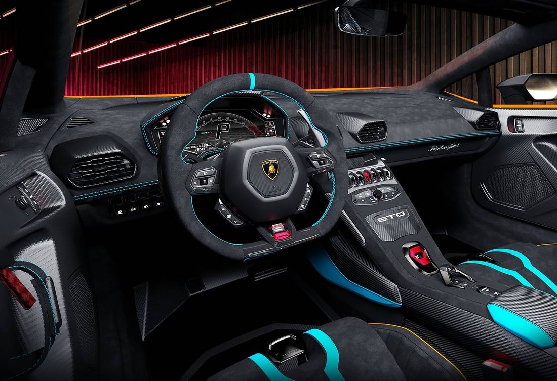 lamborghini-huracan-sto-interior