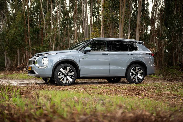 CR 58 Mitsubishi Outlander (2)