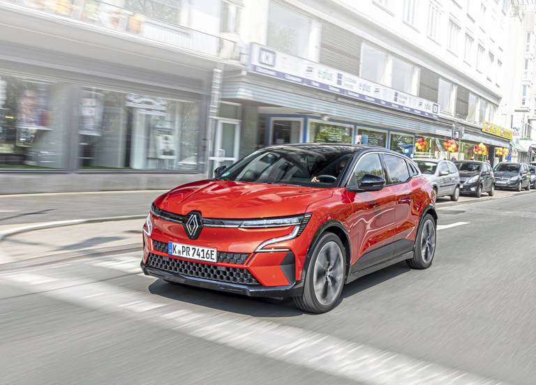 cupra-born-renault-megane-e-tech-electric-2022-3