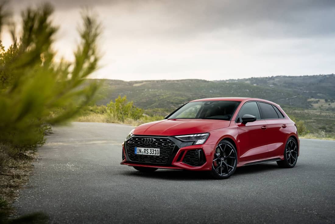 Review Audi RS 3 - Een vieze, vuige alleskunner om van te houden