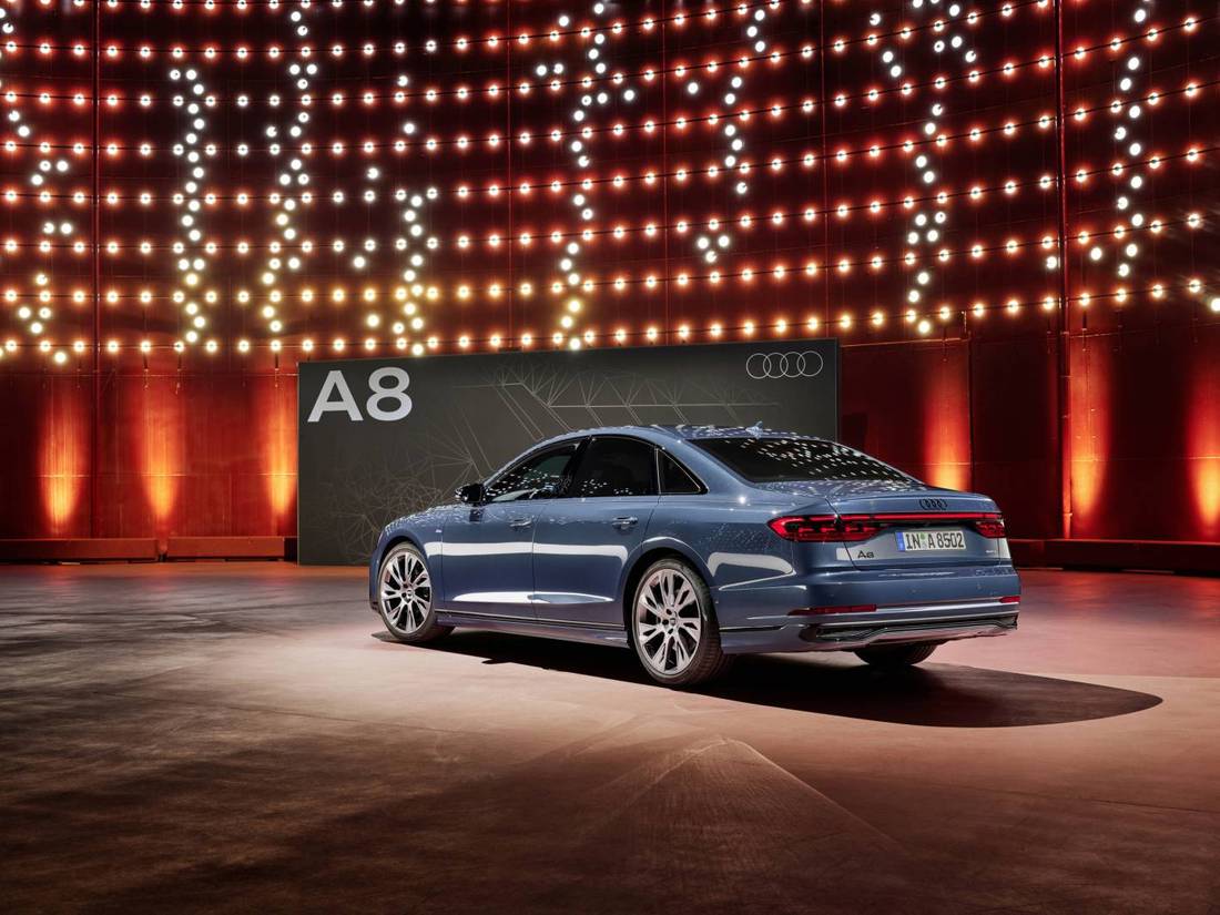 audi-a8-back