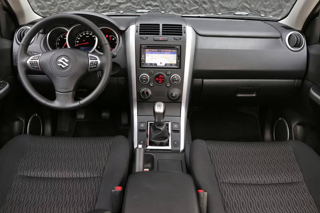 Suzuki_Grand_Vitara_2