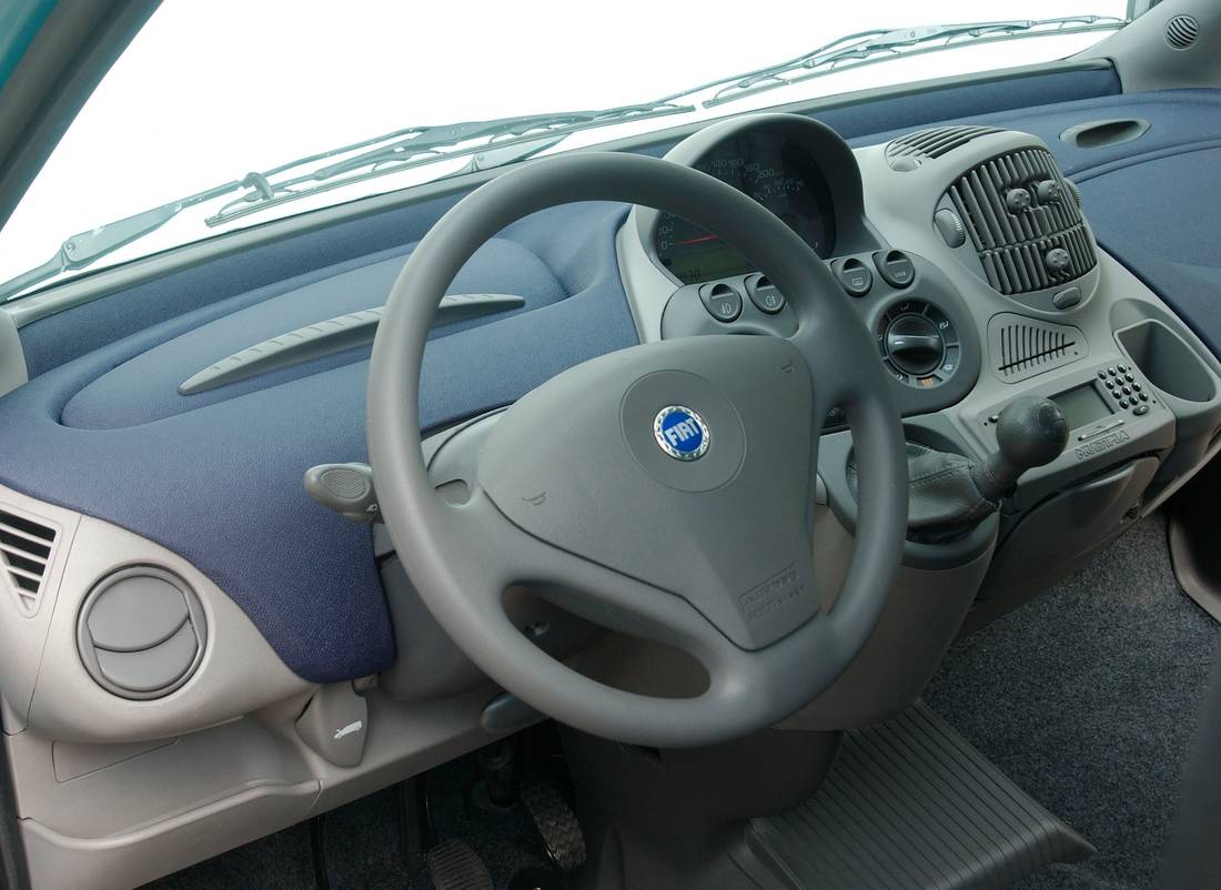 fiat-multipla-interior