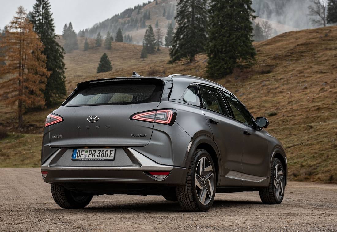 hyundai-nexo-back