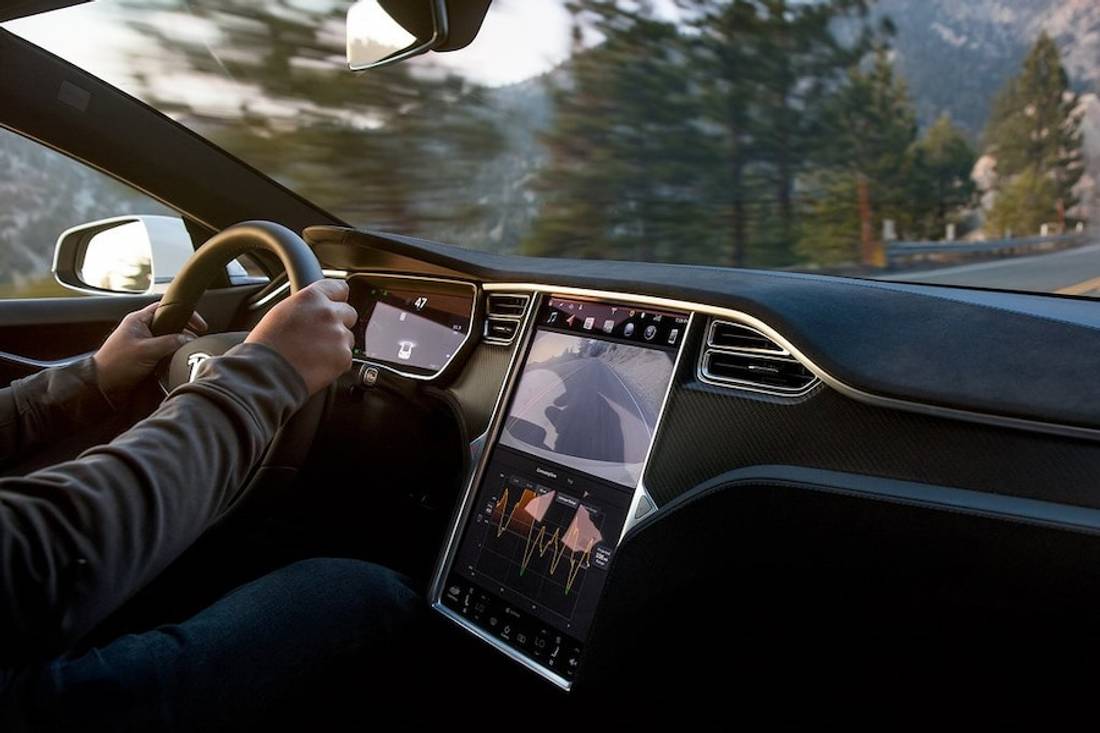 tesla-model-s-interior