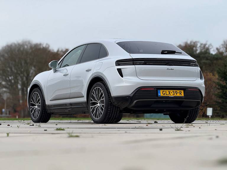CR-22 - AutoScout24 - Porsche Macan Electric FOTO 4