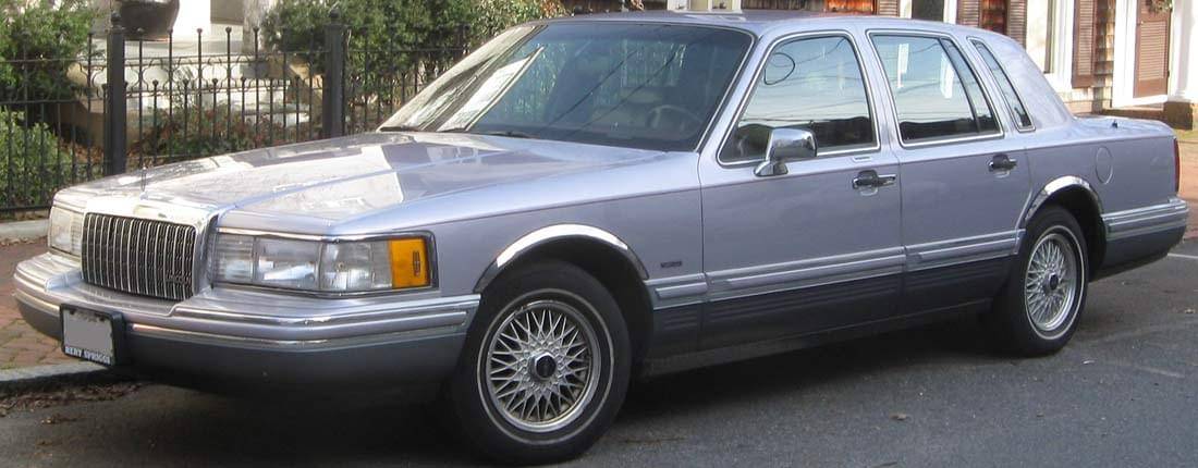 lincoln-town-car-l-03