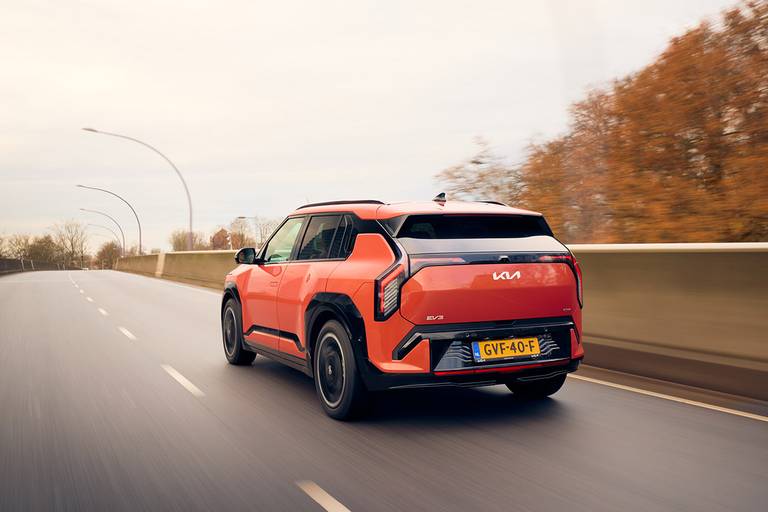 CR 6 Kia EV3 AS24 Car Reviews 2