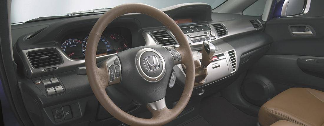 honda-fr-v-l-04
