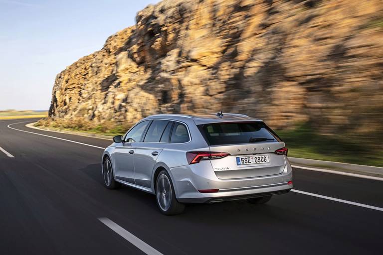 skoda-octavia-2020-21-5