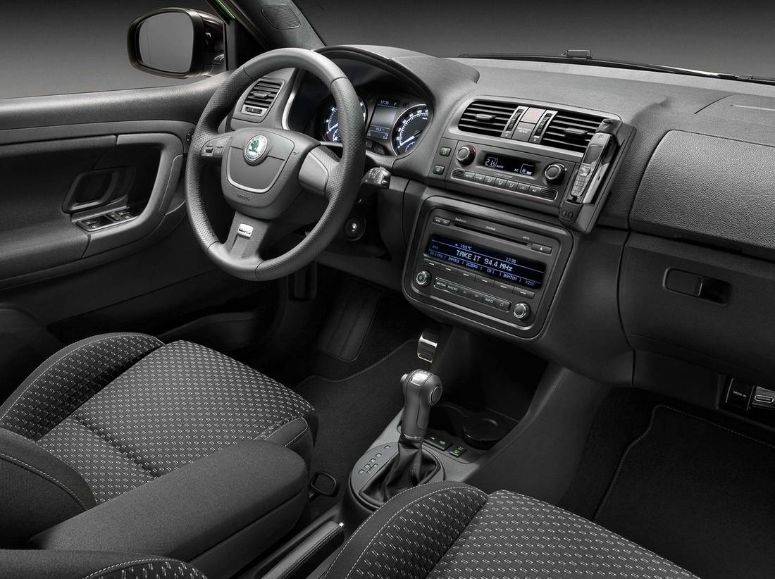 skoda-fabia-rs-interior