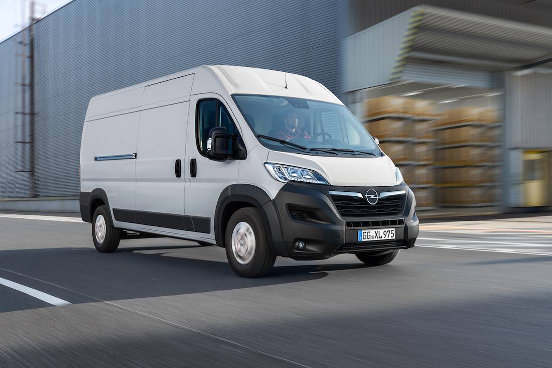 Opel Movano AS24 1