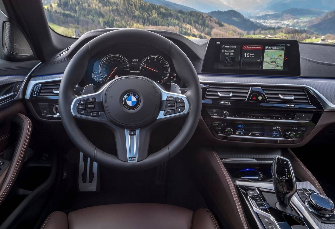 bmw-550-interior