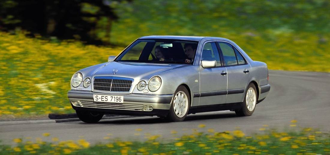 mercedes-benz e-290 1