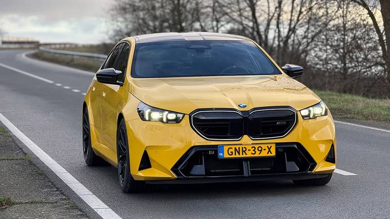 CR-70 - AutoScout24 - BMW M5 2025 foto15