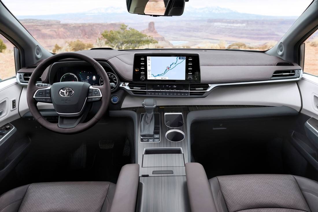 toyota-sienna-interior