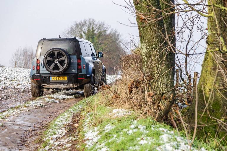 land-rover-defender-2022-9-2