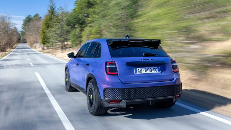 CR-31 - AutoScout24 - Abarth 600e foto4