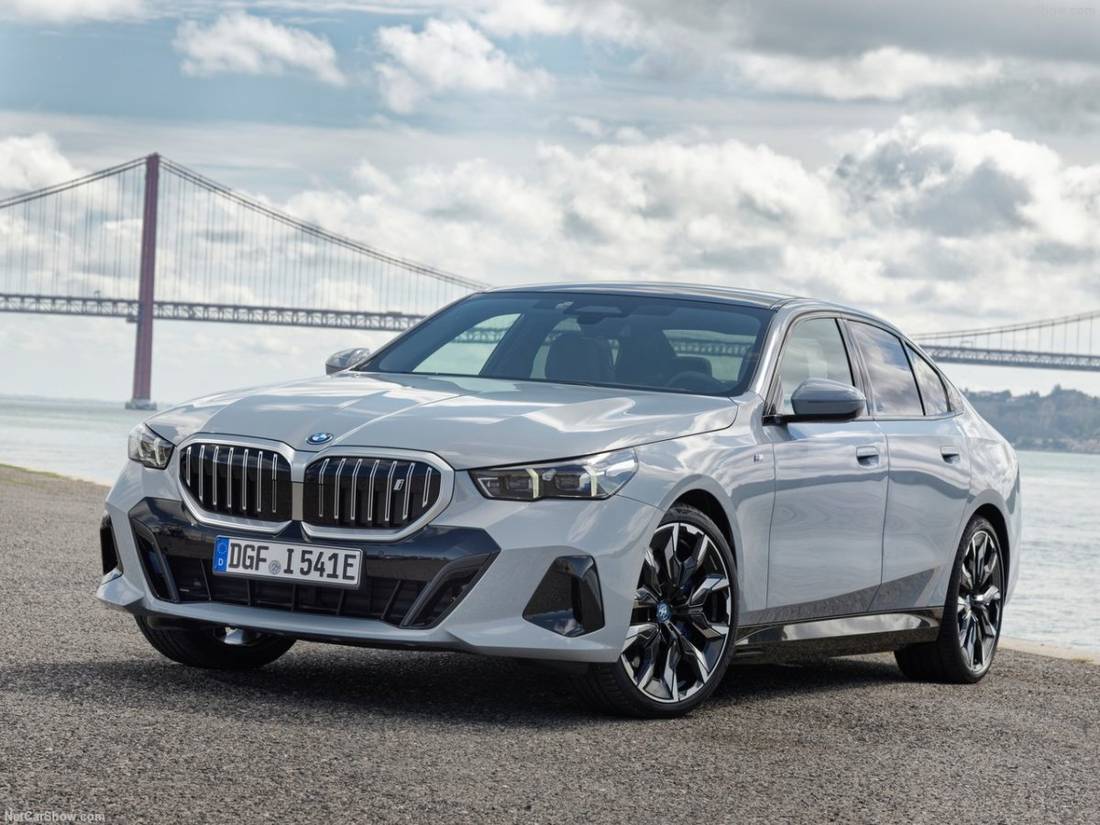 BMW-i5-2024-1280-01