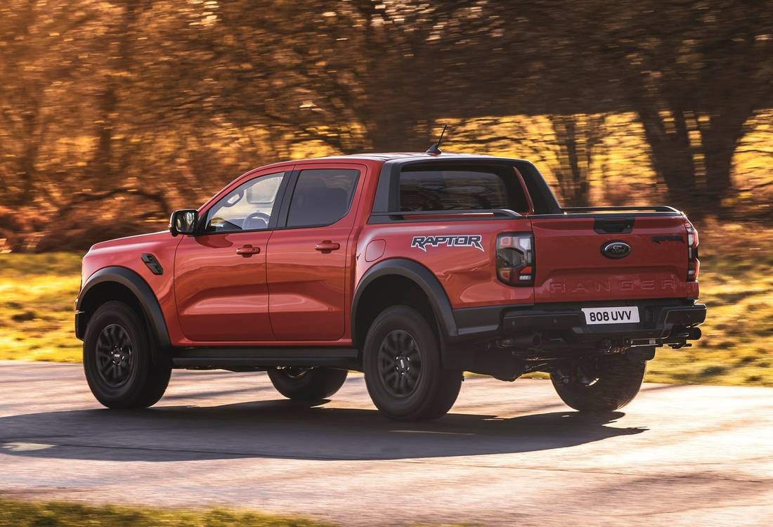 ford-ranger-raptor-side