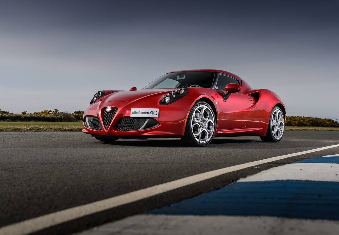 alfa-romeo-4c-front