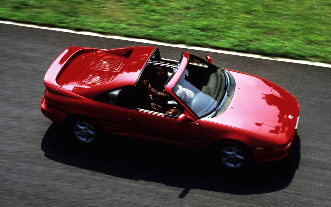 toyota-mr-2-overview