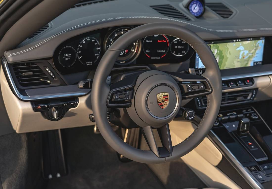 porsche-911-targa-interior