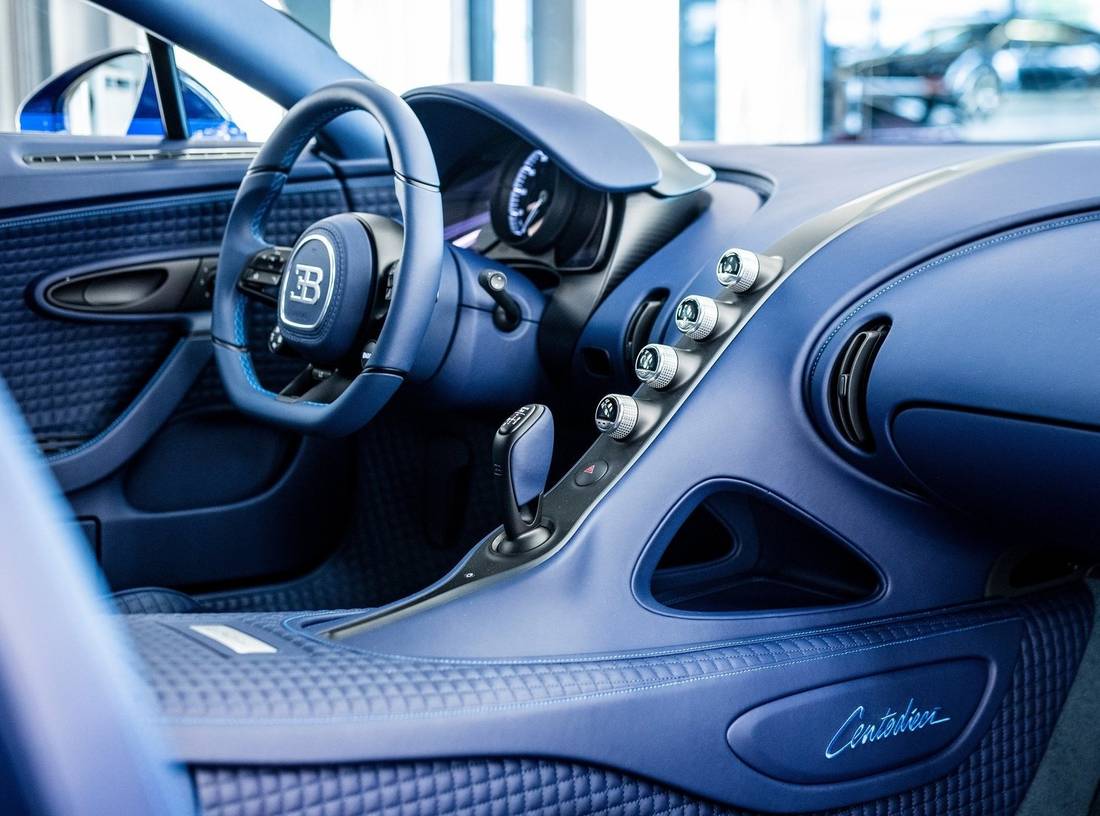 bugatti-centodieci-interior