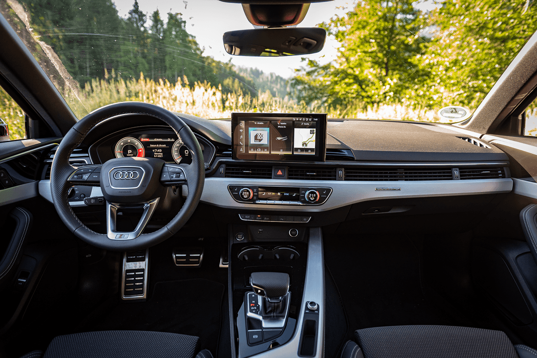 audi-a4-avant-interieur