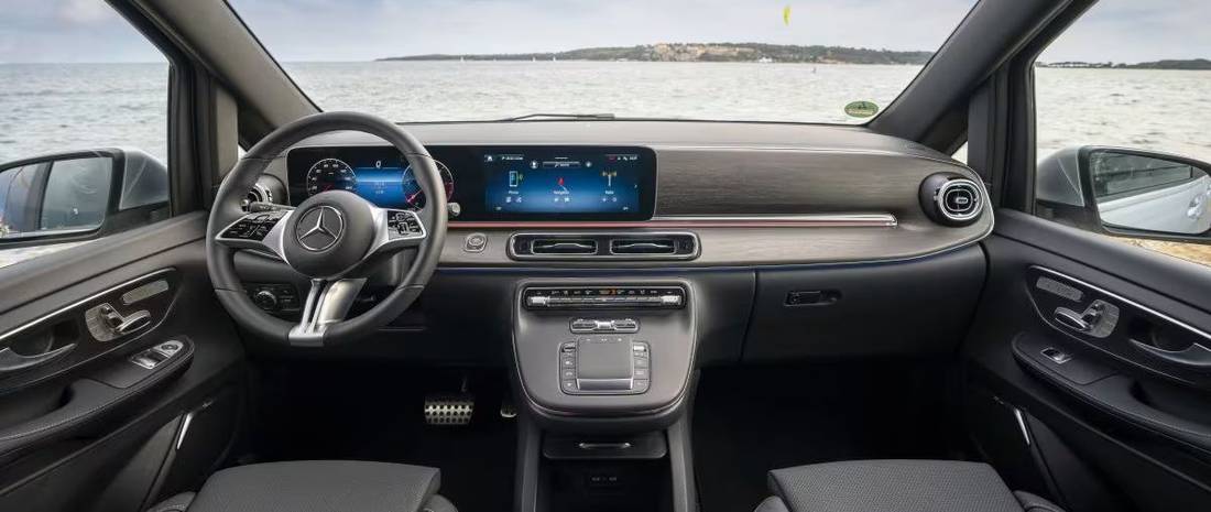 mercedes-benz_v220_2