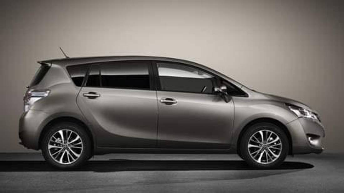 toyota-verso-s-02
