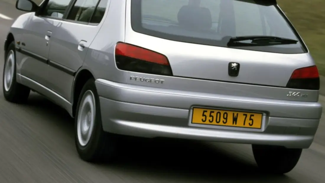 peugeot-306-back