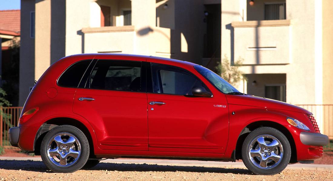 chrysler-pt-cruiser-side