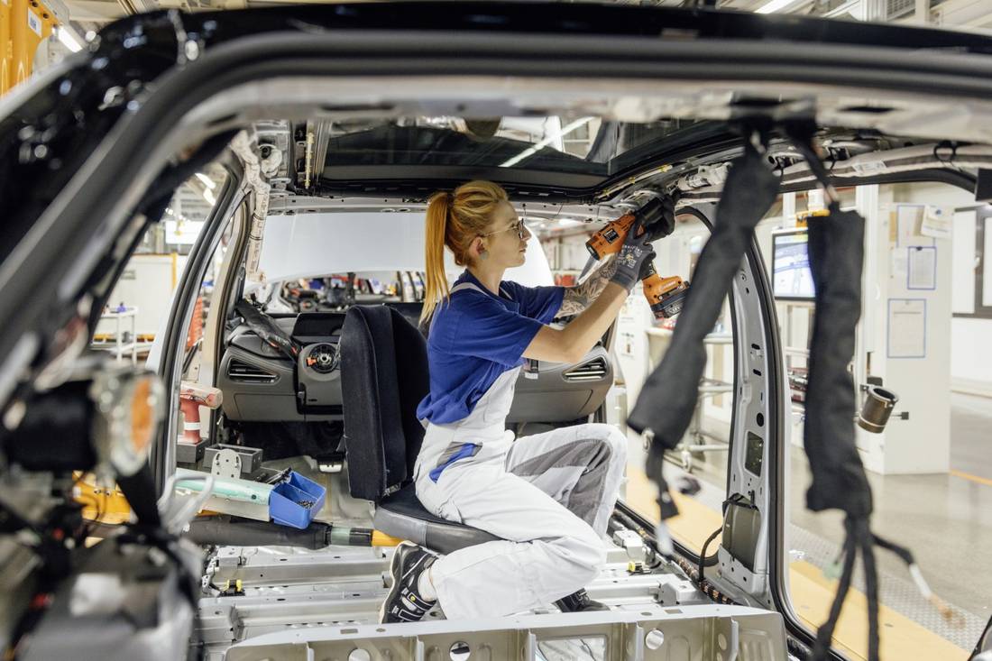 Hommeles bij Volkswagen: ID.7 krijgt voorrang tijdens leveringsprobleem
