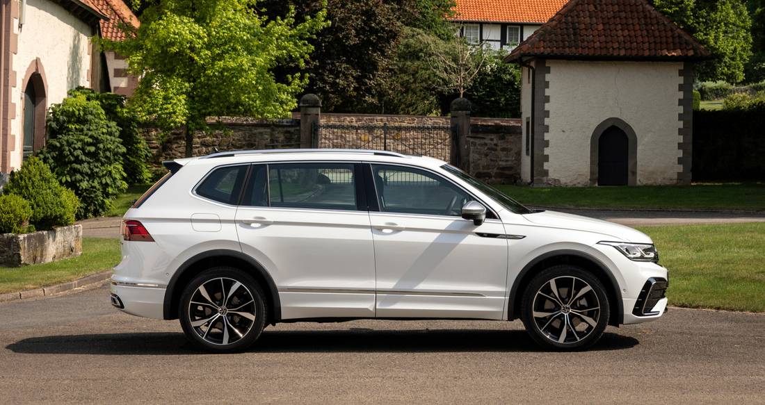 vw-tiguan-allspace-side