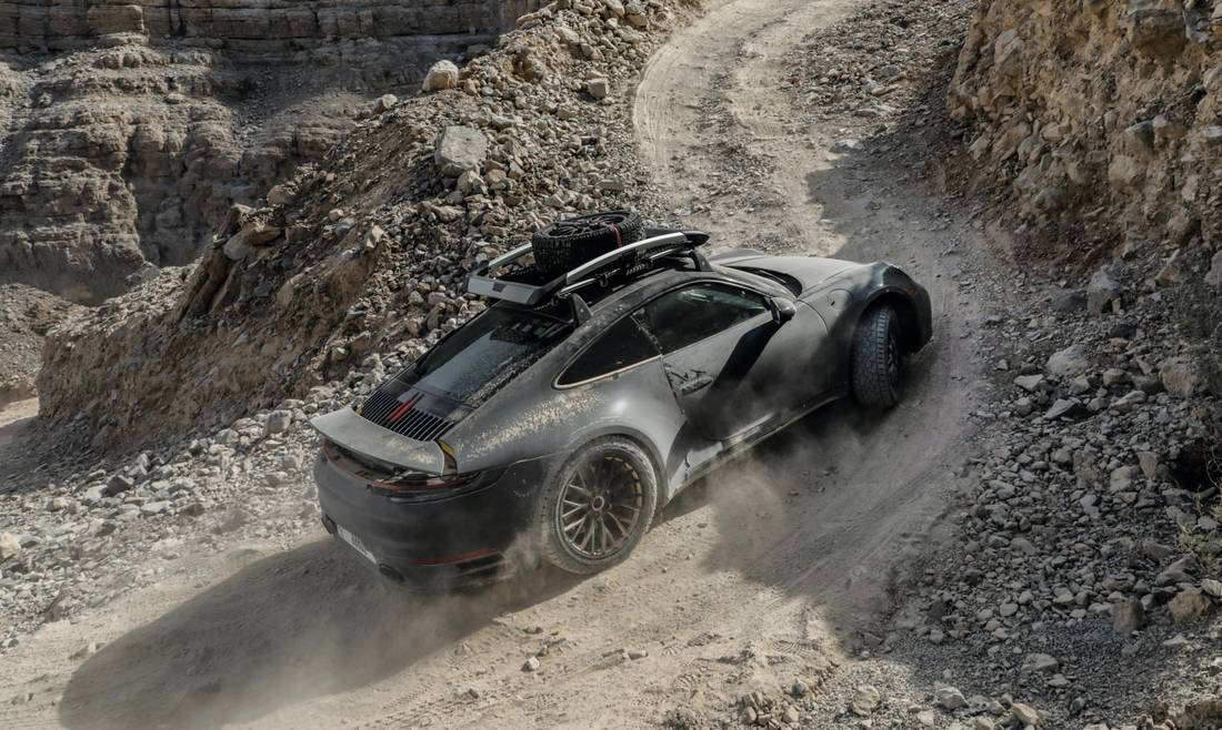 porsche-911-dakar-back