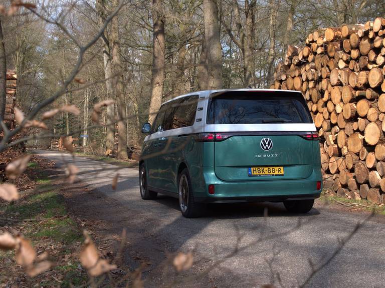Volkswagen ID. Buzz LWB (1)