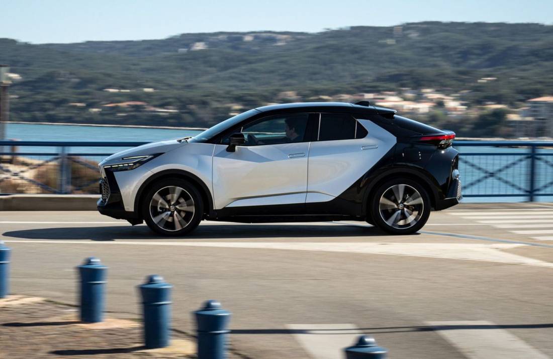 Toyota C-HR 2