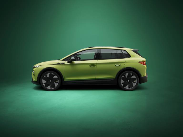 skoda-elroq-rs-laat-kia-ev3-zijn-achterlichten-zien-2025-03