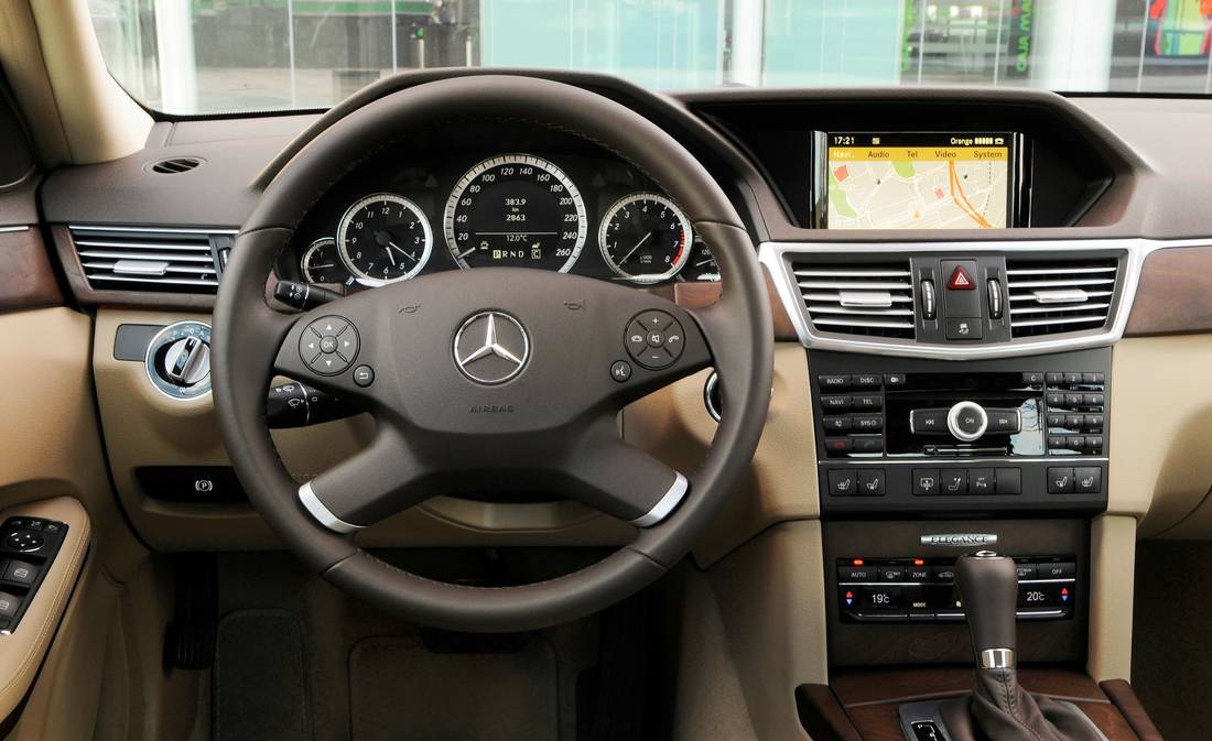 mercedes-benz-e-250-interior