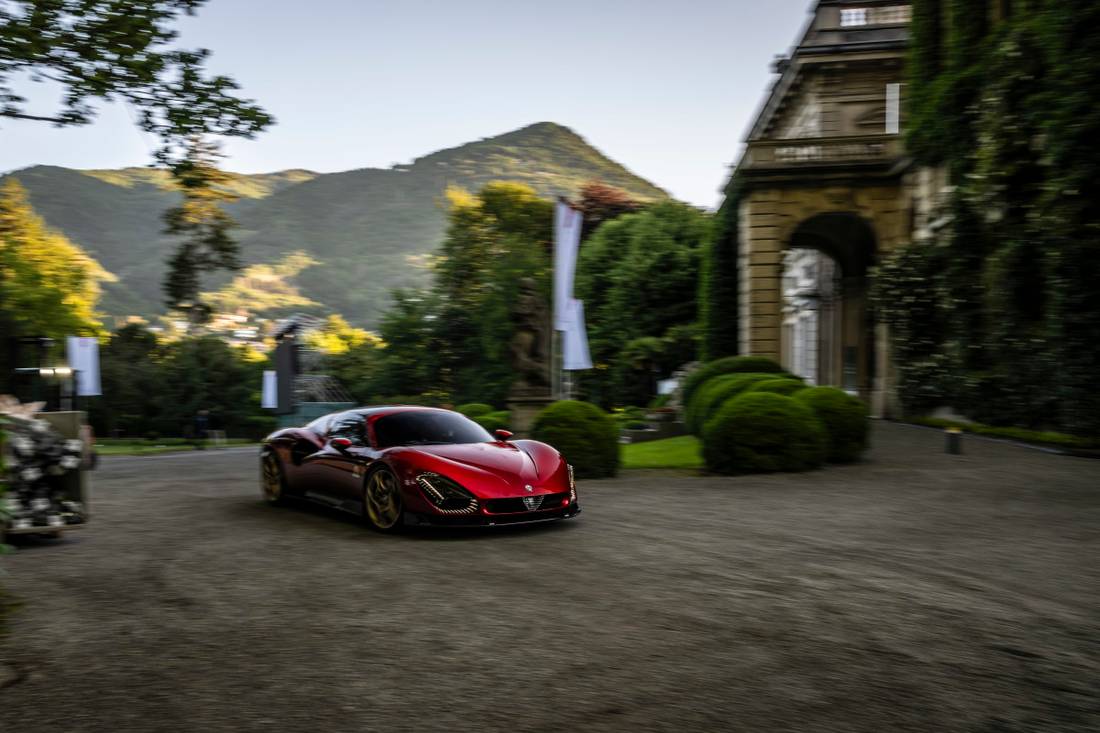alfa_romeo_33_stradale_openingsfoto