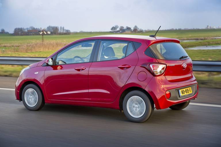 stadsauto-4-hyundai-i10-2022-1