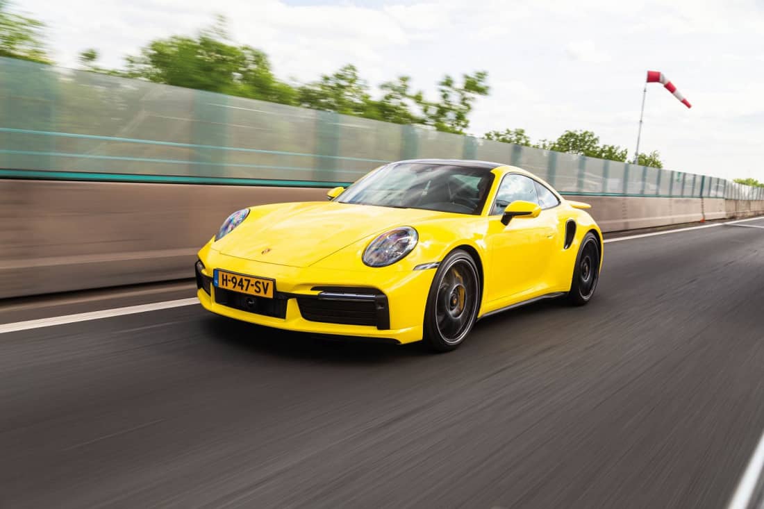 Porsche 911 Turbo S: Supercar waarmee je ook naar de supermarkt kan