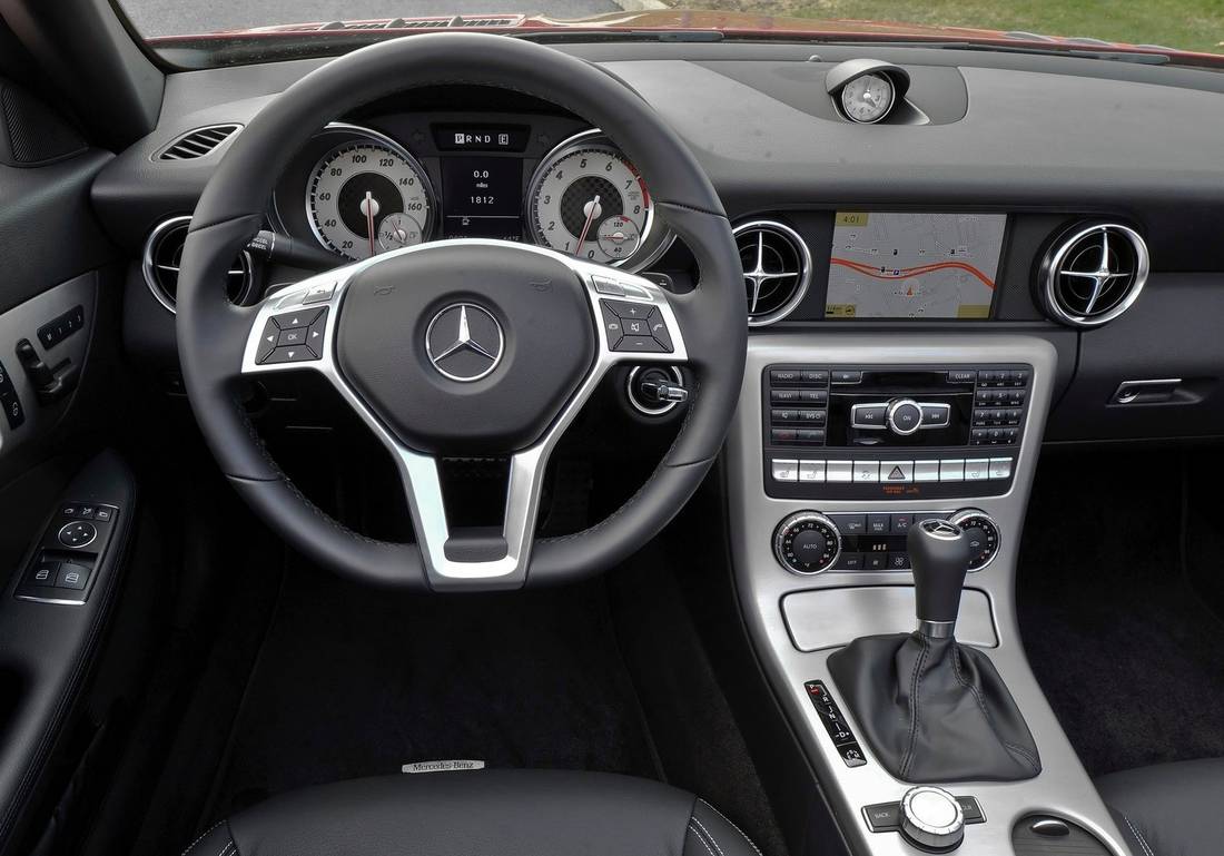 mercedes-benz-slk-350-interior