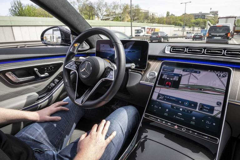 mercedes-self-driving-level-3-2022-19-2