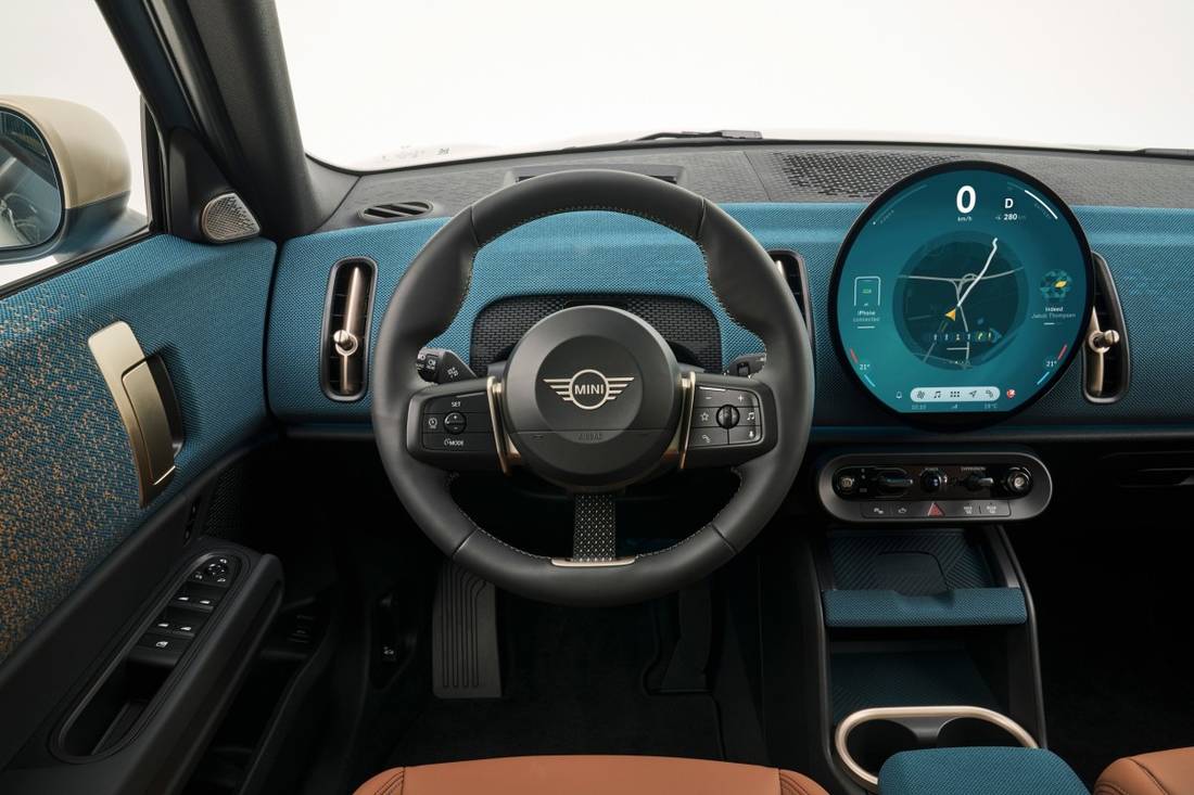 P90519636_lowRes_mini-countryman-se-a