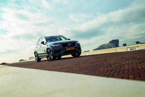 Review Volvo XC90 B5