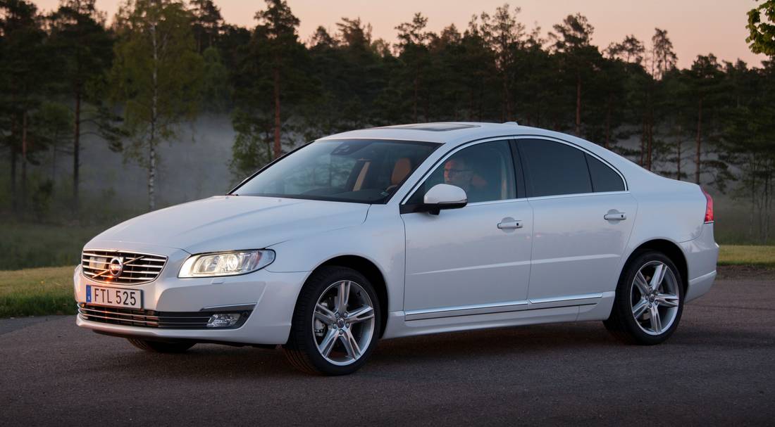 volvo-s80-side